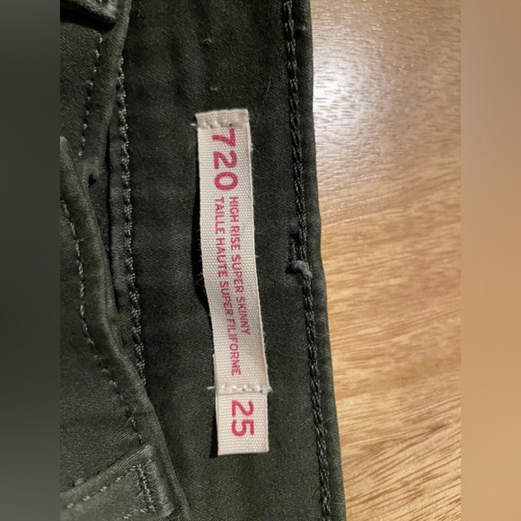 Levi’s 720 high rise super skinny pants - Picture 3 of 4
